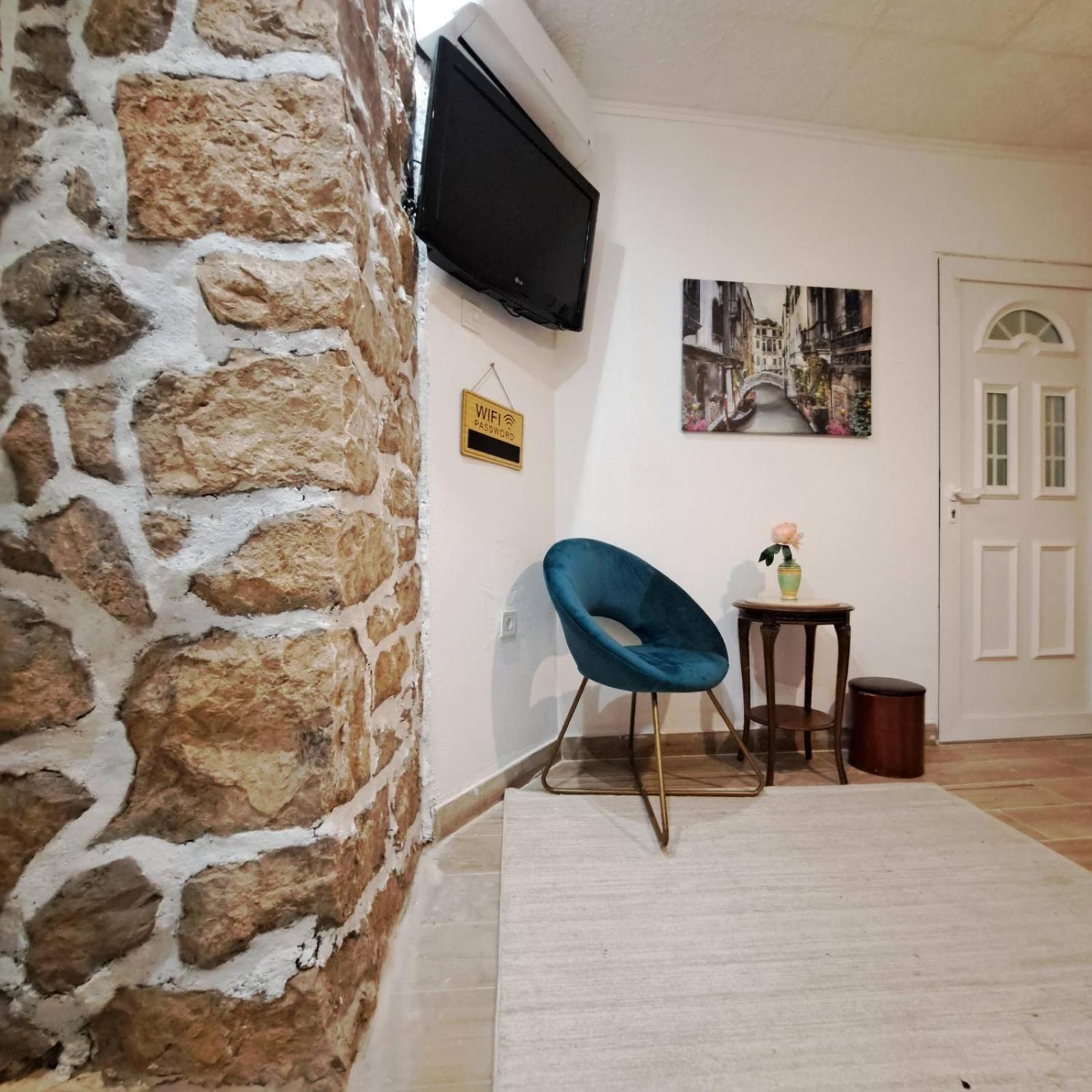 Unique Apartment Centar Подгорица Екстериор снимка