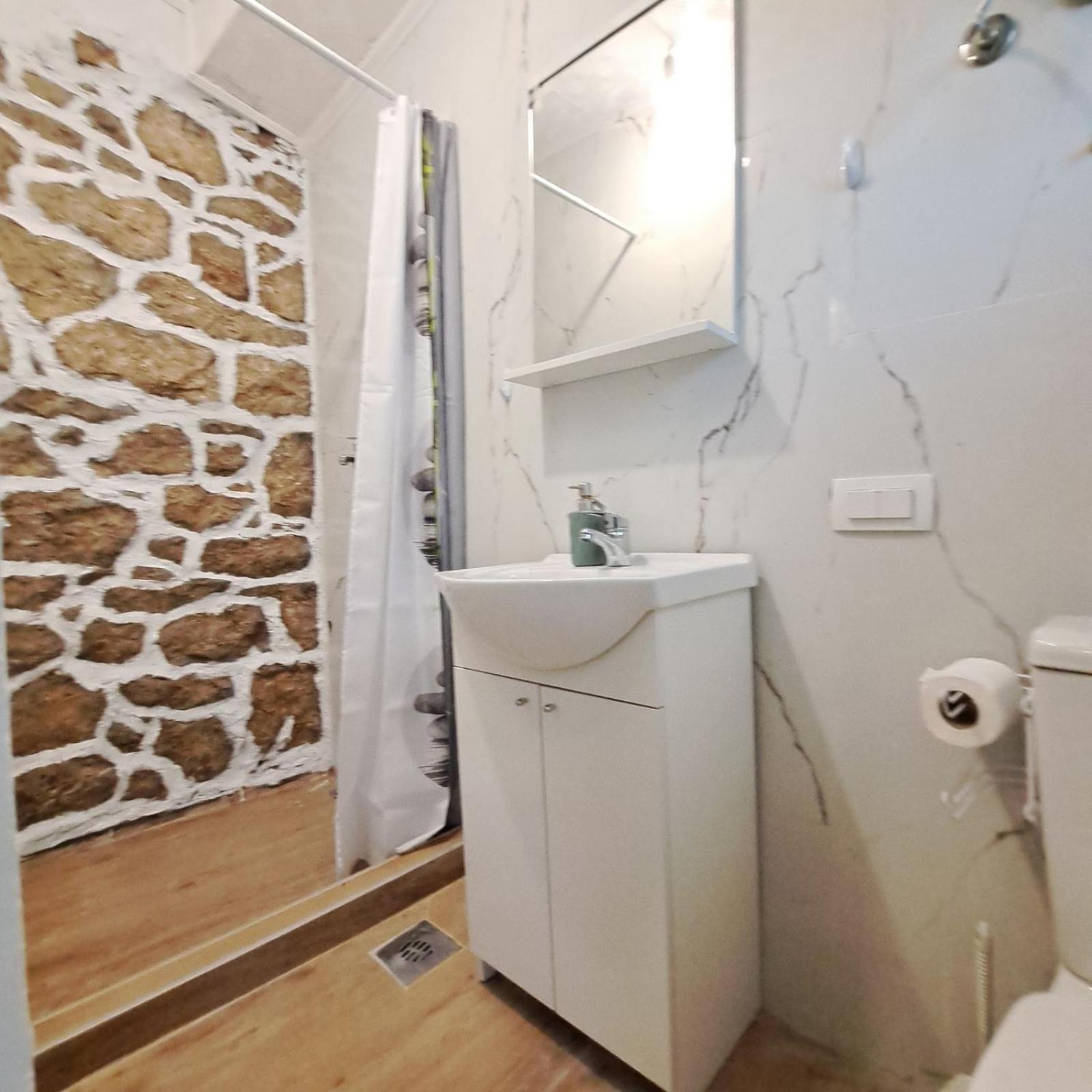 Unique Apartment Centar Подгорица Екстериор снимка