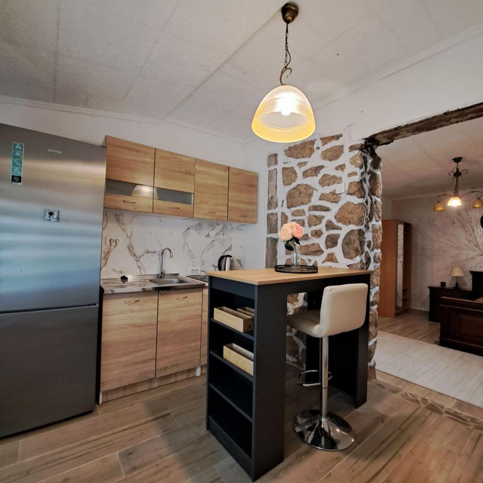 Unique Apartment Centar Подгорица Екстериор снимка