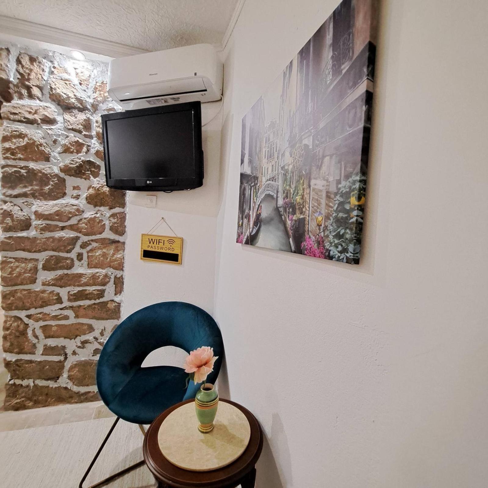 Unique Apartment Centar Подгорица Екстериор снимка